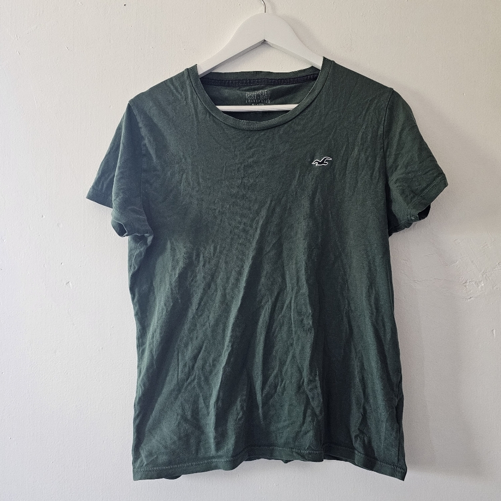 Hollister Men's Dark Green Short Sleeve Tee